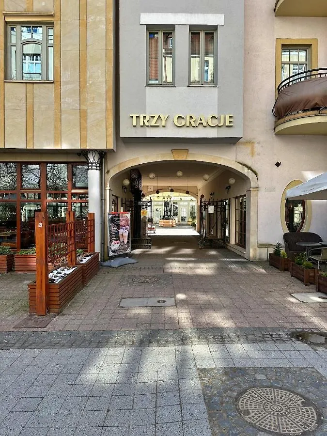 Azja, Sopot Monte Cassino, Balkon, Parking 0*,  Polen